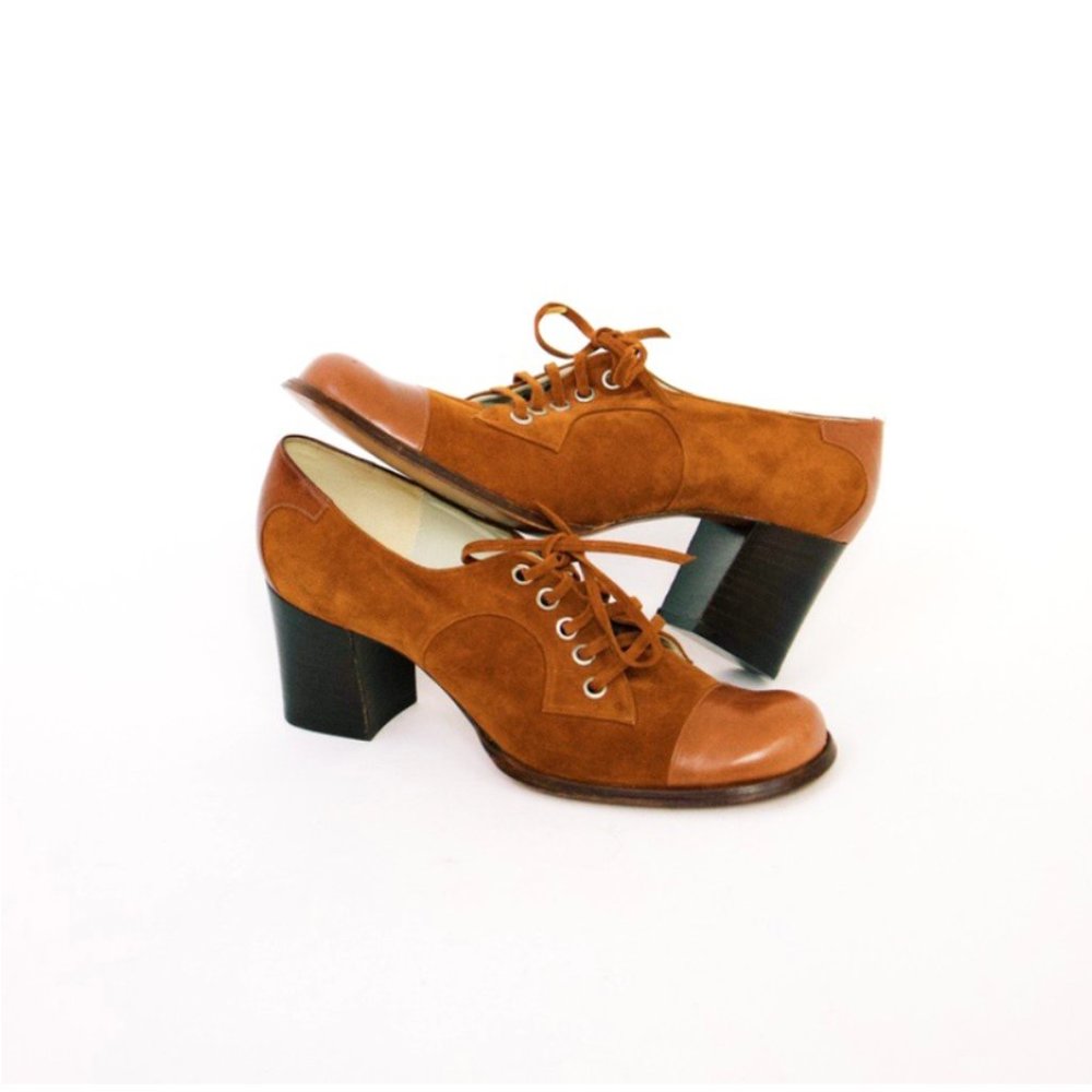 Vintage Carel Paris leather lace up heeled boots